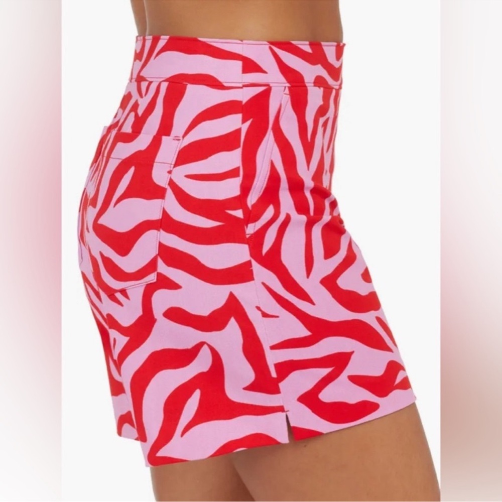 Spanx On The Go size XL True Red pink zebra printed pull on women’s shorts - Picture 4 of 15